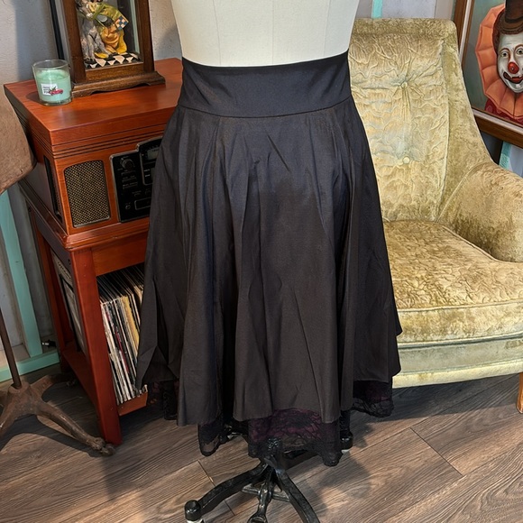 Black and purple gothic skirt size xl - Picture 3 of 5